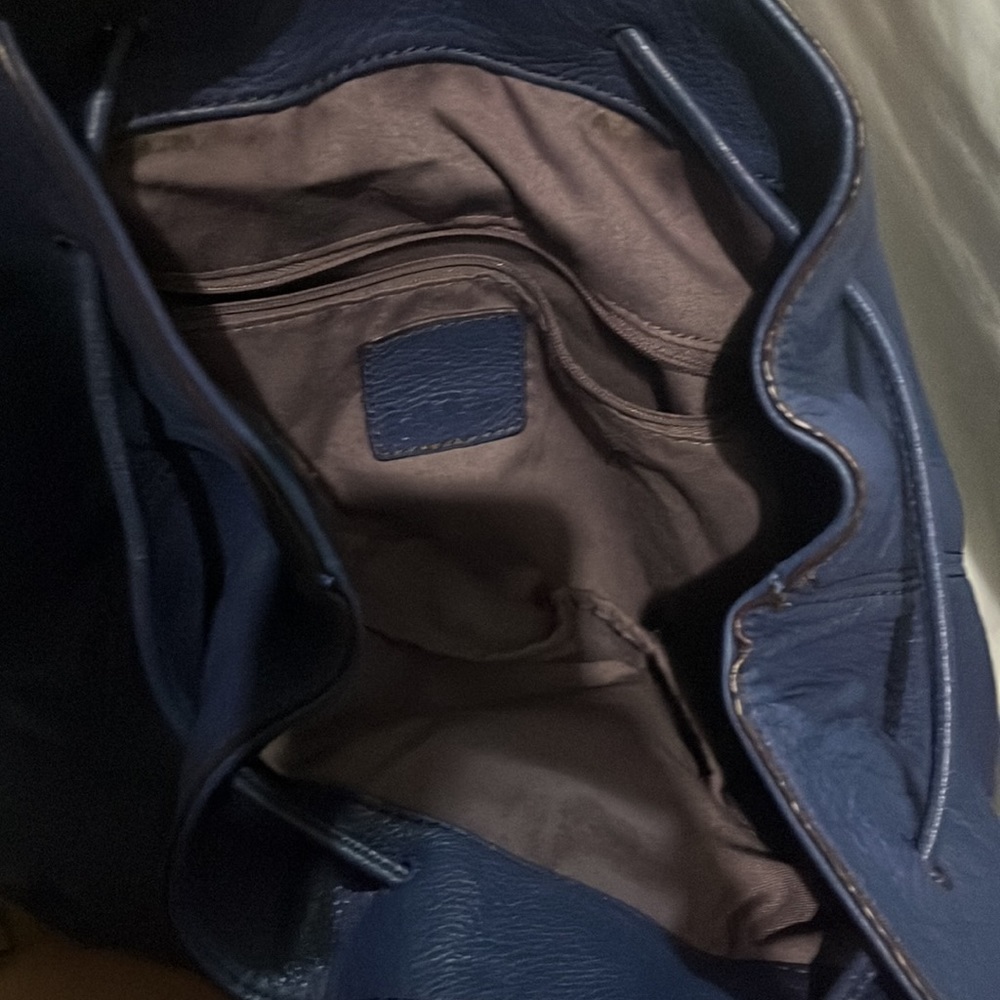 Mini backpack. - Picture 3 of 4